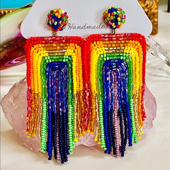 🌺🎉HP🎉🌺 NWT Deepa Gurnani Rainbow Fringe Chandeliers - Picture 4 of 16